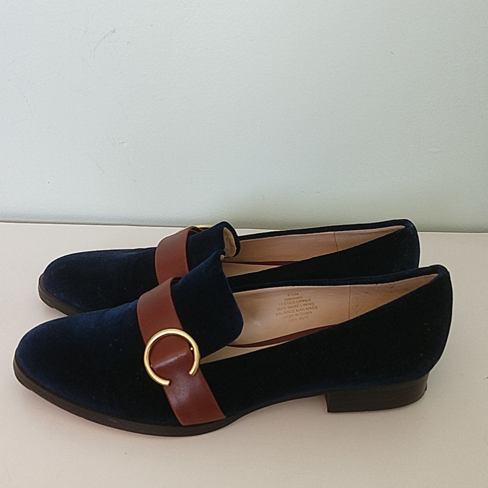 Shoes - Picture 3 of 4